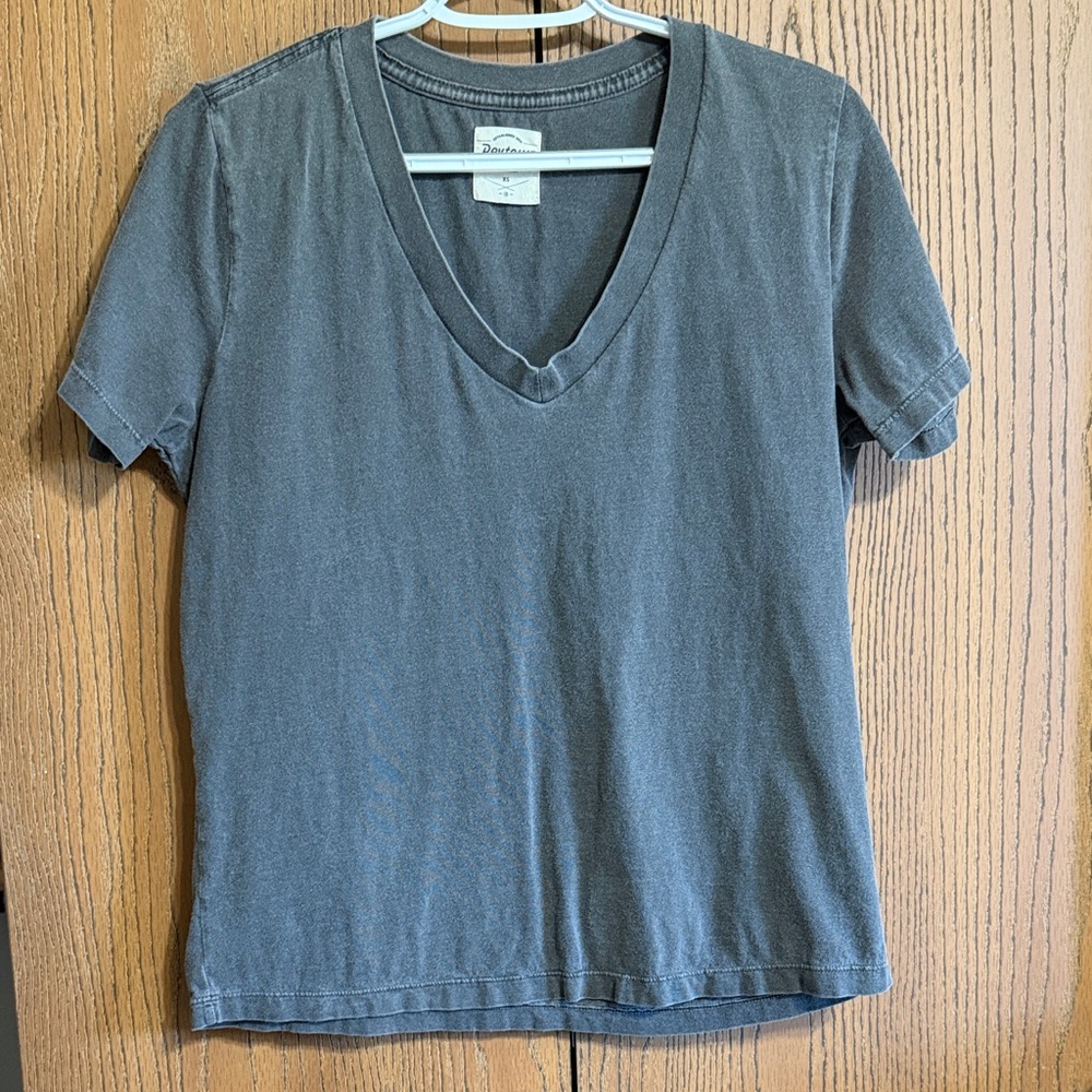 RevTown  Charcoal V-Neck Oversized Tee XS PTP: 20